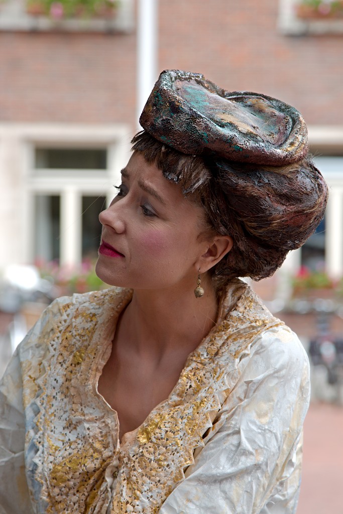 living statue lommel levend standbeeld evenement event festival festiviteit kunst art straatkunst streetart artiest beeld beeldhouwwerk sculpture sculptuur